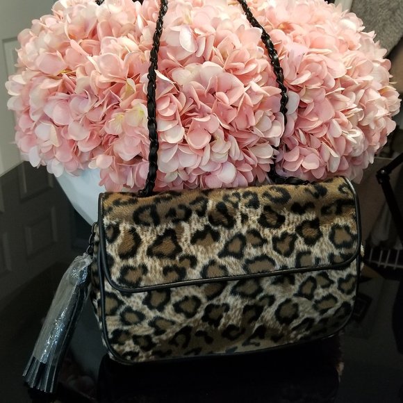 Bueno Collection Handbags - Faux Fur Leopard Print Crossbody Purse, NWT